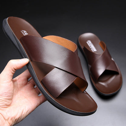 Nazujte je během vteřiny a vyrazte na pláž – pánské kožené plážové sandály. Na dobírku! 👞