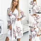 👗 Dámské bílé květované šaty s páskem a výstřihem do V 🌿✨