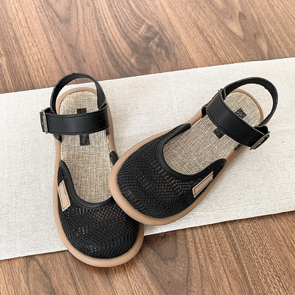 Užijte si letní vánek v prodyšných sandálech – prodyšné síťovinové ploché sandály s kotníkovým řemínkem. Na dobírku! 👡