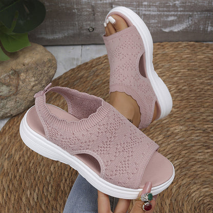 Dopřejte svým nohám celodenní pohodlí – prodyšné lehké platformové sandály. Na dobírku! 👡