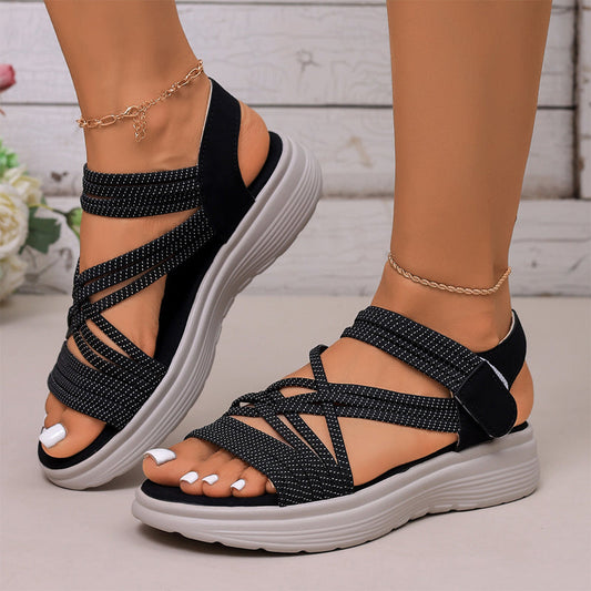 Přizpůsobte se každému kroku díky elastickým páskům – dámské platformové sandály s elastickými pásky. Na dobírku! 👡