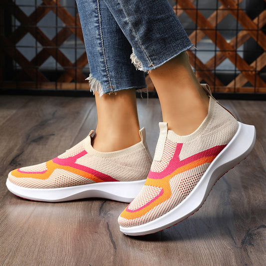 Nazujte je během vteřiny díky bezšněrovacímu designu – prodyšné slip-on tenisky. Na dobírku! 👟
