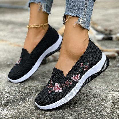 Vkročte do léta s květinovou elegancí – dámské prodyšné květinové nazouvací boty. Na dobírku! 🌸