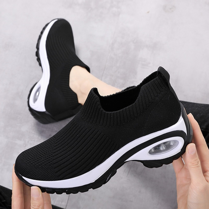 Nazujte je během vteřiny díky elastickému ponožkovému límci – prodyšné platformové tenisky. Na dobírku! 👟
