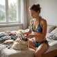 Zářte u bazénu díky svítivému neonovému potisku – motýlí bikini s vázačkou za krkem. Na dobírku! 🦋
