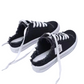 Nazujte je během vteřiny a vyrazte ve stylu – dámské džínové mule tenisky s trendy třásněmi. Na dobírku! 👟