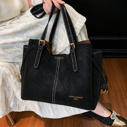 Nya vinterväskor 2026 👜 Elegant handväska i matt retrostil